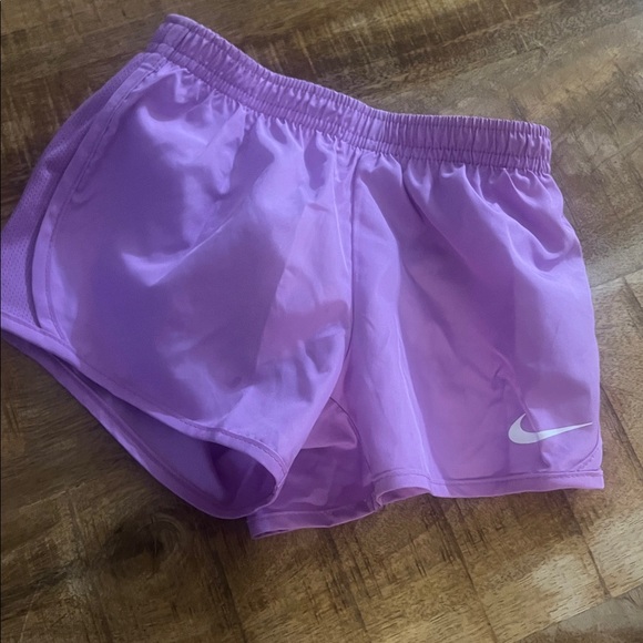 Nike Lavender Sports Shorts and top - Picture 1 of 4